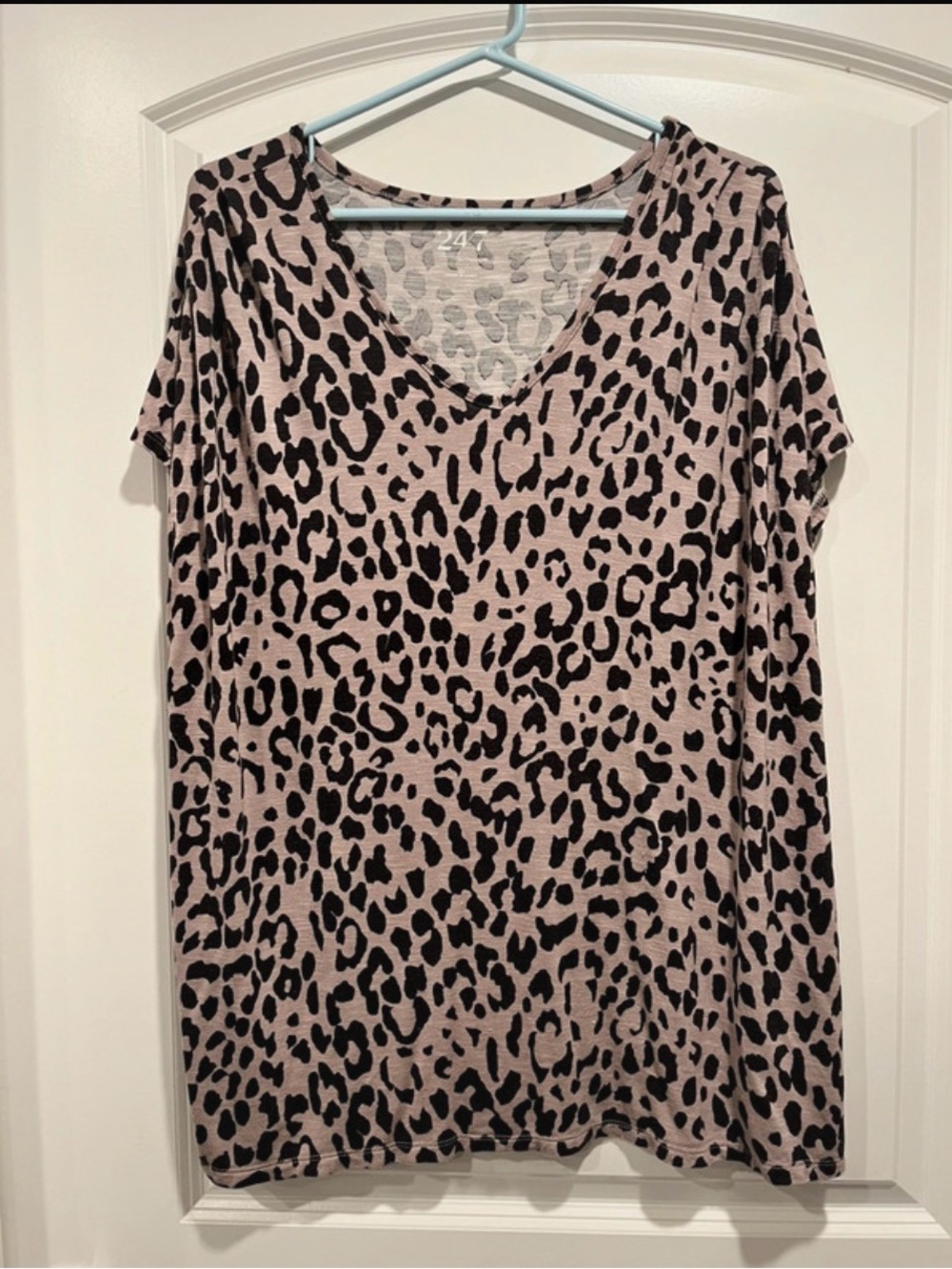 Women's V-Neck Leopard Print Top - Blush/Black